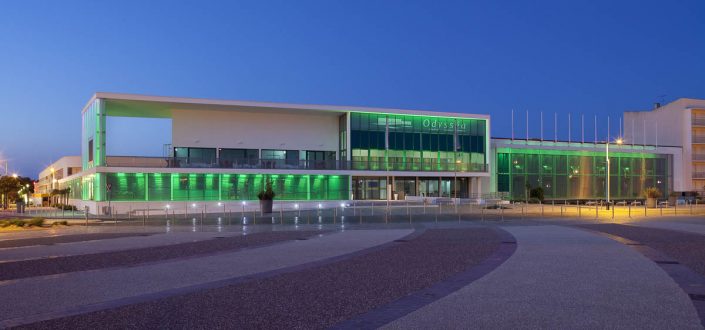 Palais des congrés de Saint Jean de Monts - Photographe Architecture nuit 