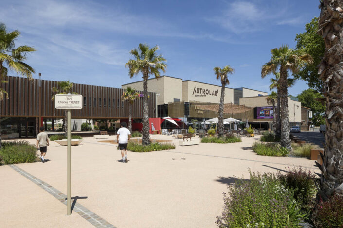 Photographe Architecture de Place de Labarthe sur Lèze à 