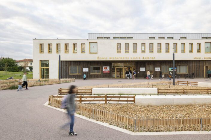 PArvis de l'école Lucie Aubrac