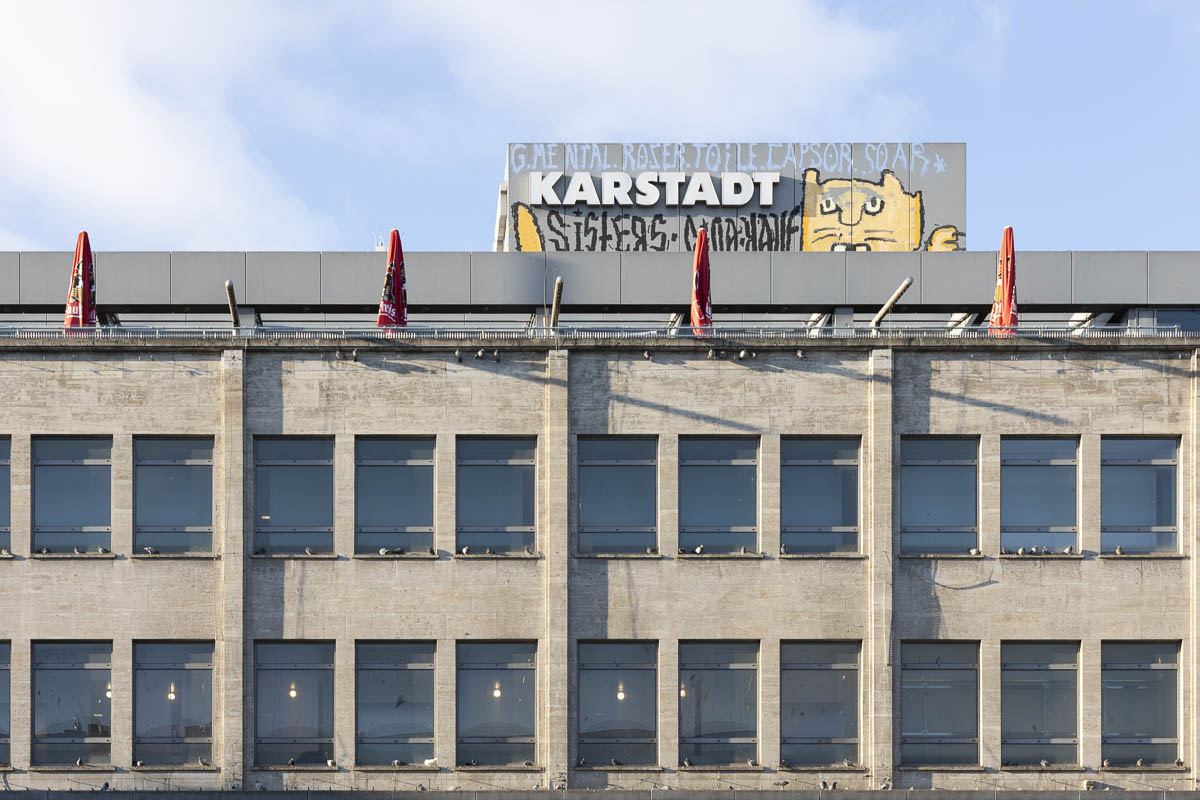 Détail de façade d'un bâtiment d'architecture brutaliste