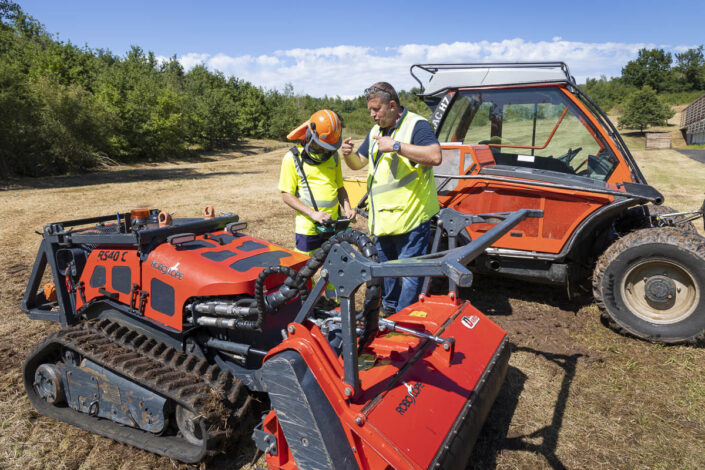 Conduite du robot débroussailleur